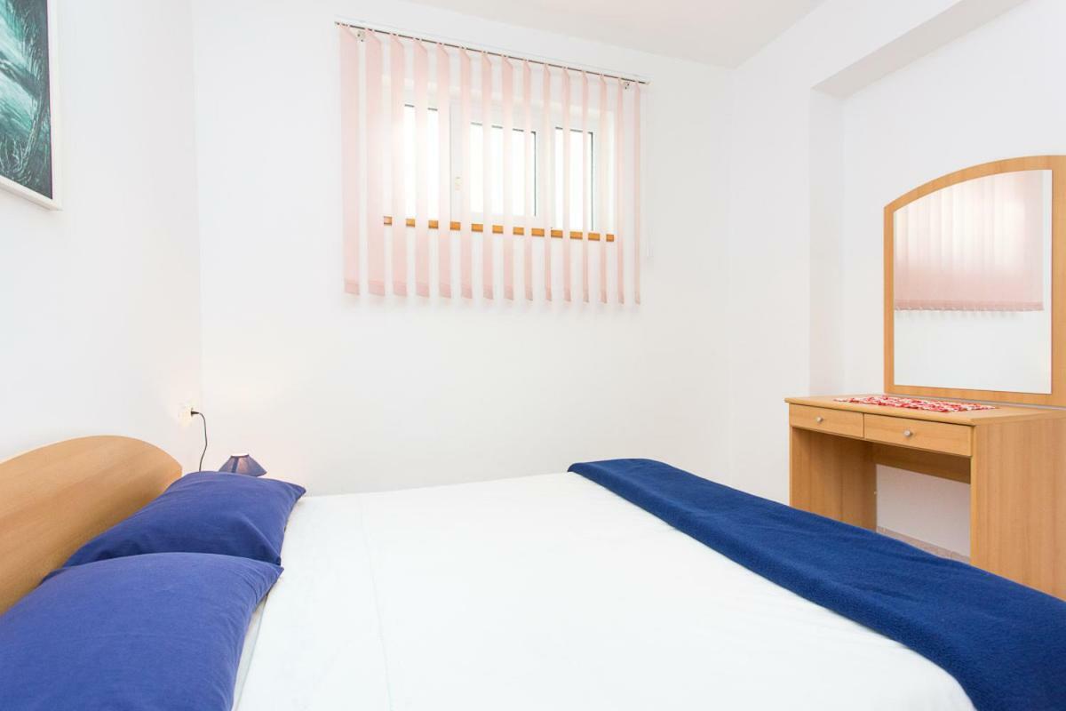 2-Bedroom Apartment 300M From Beach In Punat Exteriér fotografie